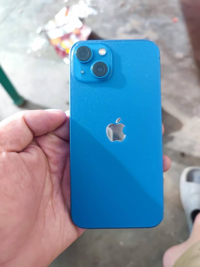 Apple iPhone 13 5