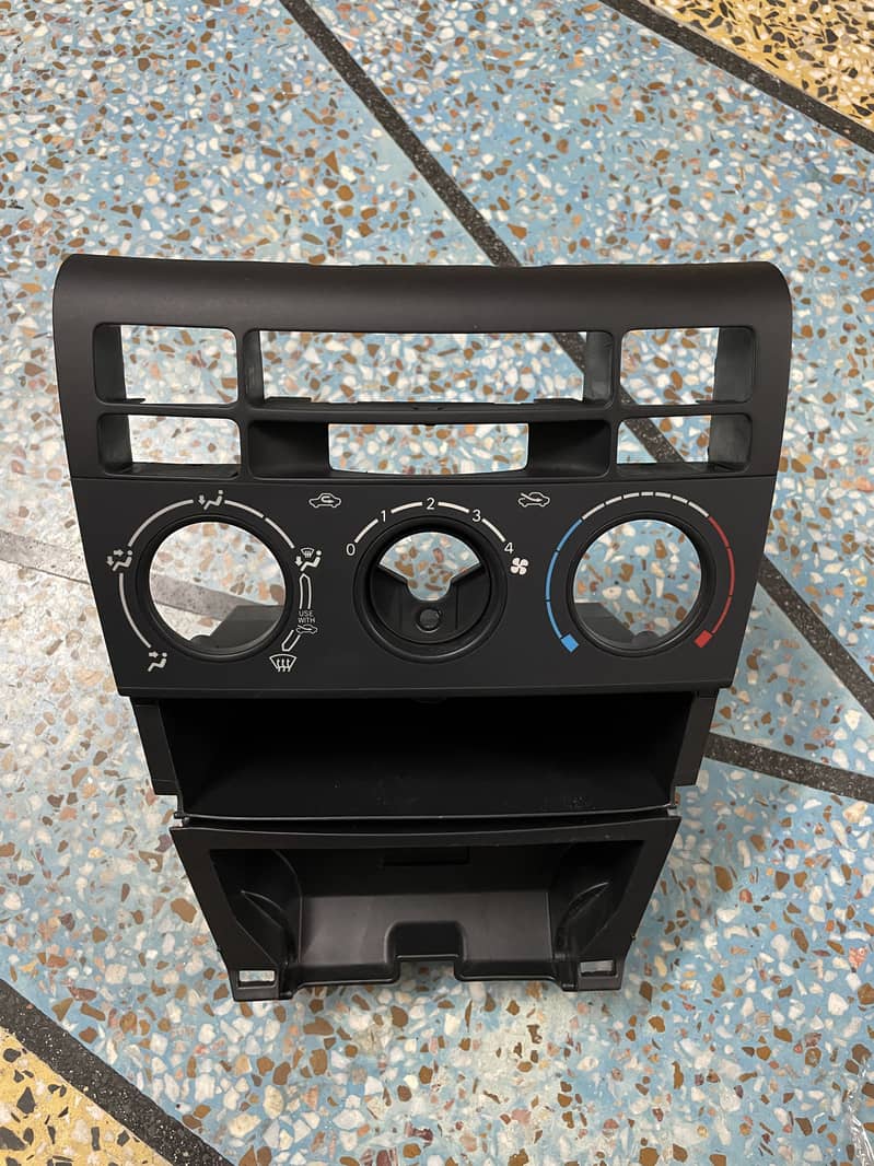 Corolla 2003 centre ac panel 0
