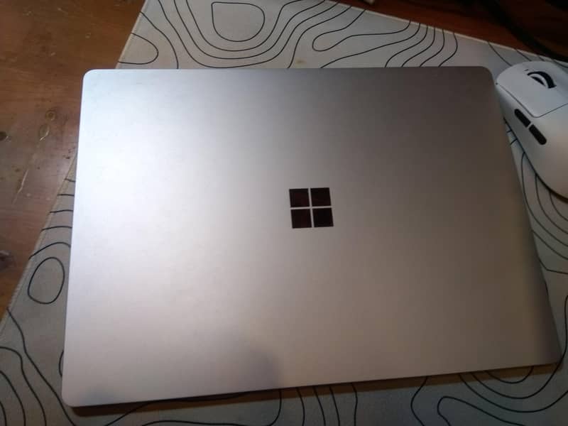 Microsoft Surface Laptop 3 4