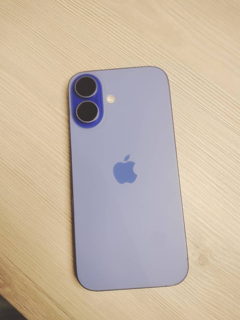 Apple iPhone 16 0