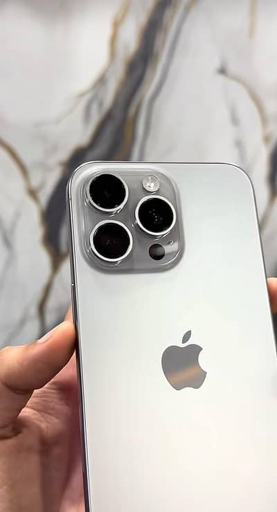 Apple iPhone 15 Pro Max