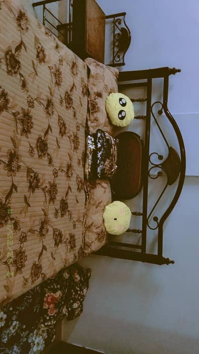 iron shesham wood bed good condition