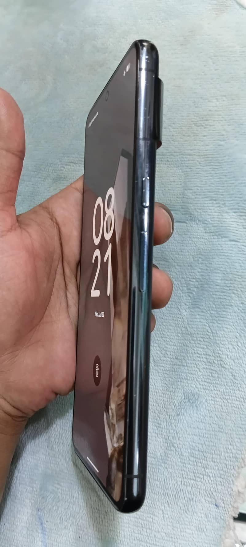 Google Pixel 8 Pro 2