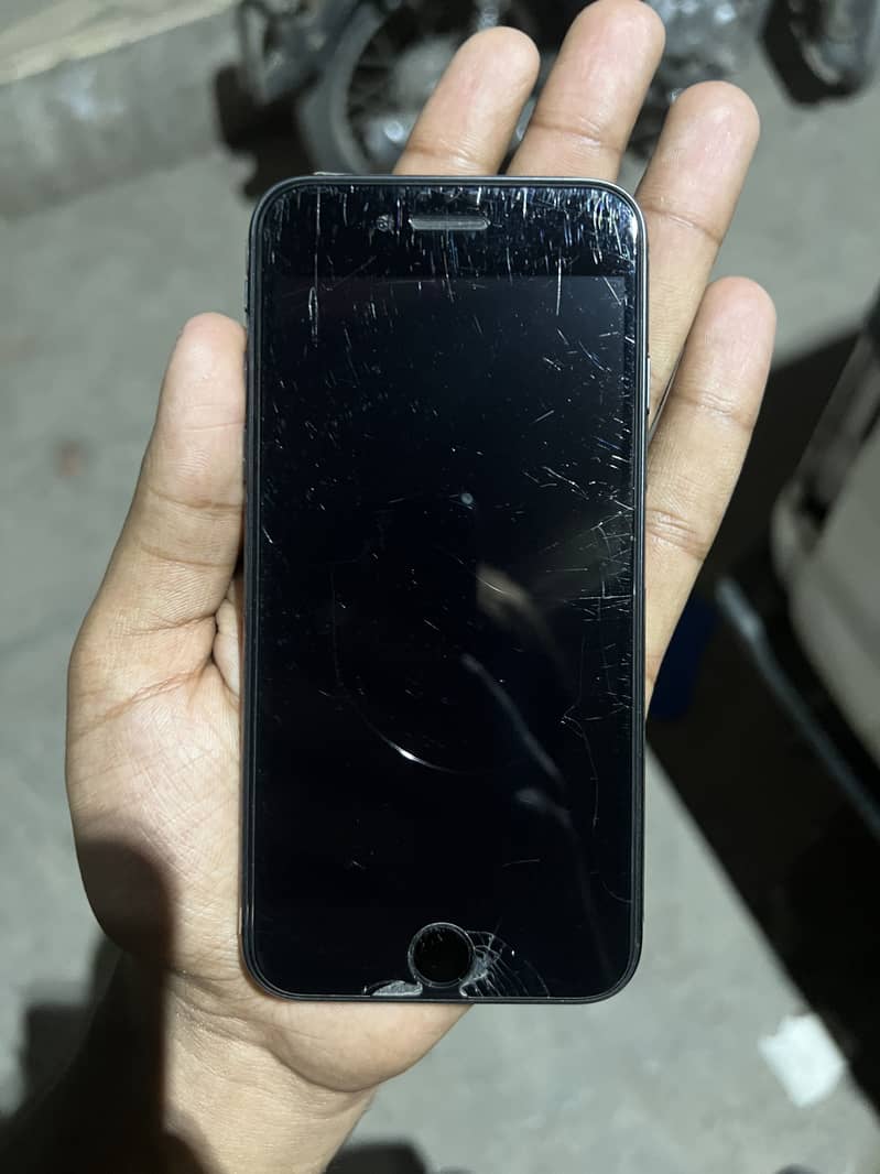 IPhone SE 2020 3