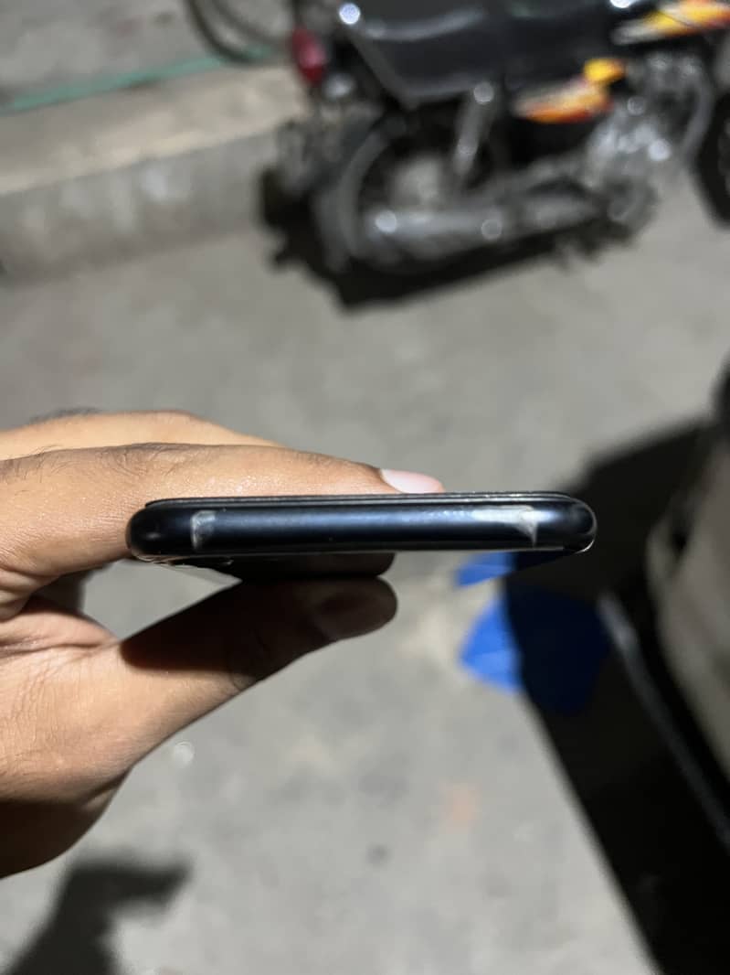 IPhone SE 2020 4