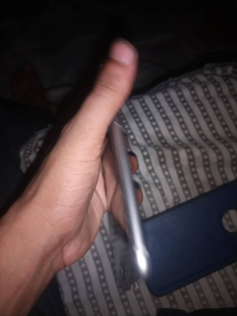Apple iPhone 6S Plus 5