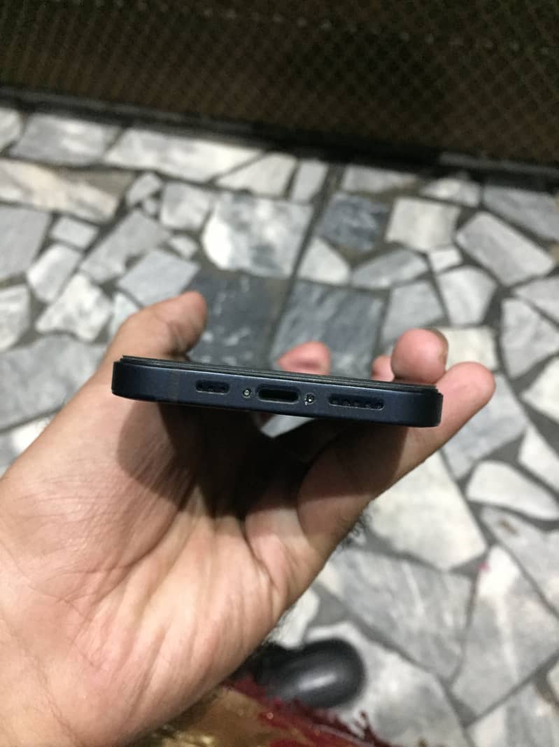 Apple iPhone 12 1