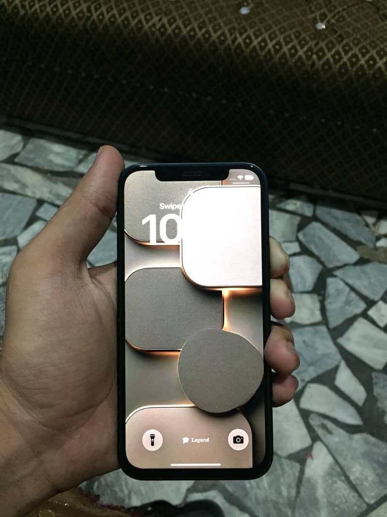 Apple iPhone 12 3