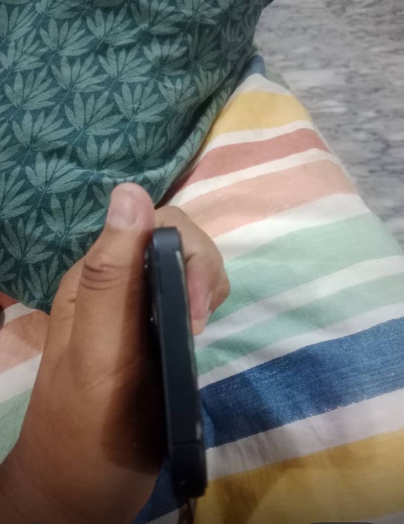 iPhone 13 5