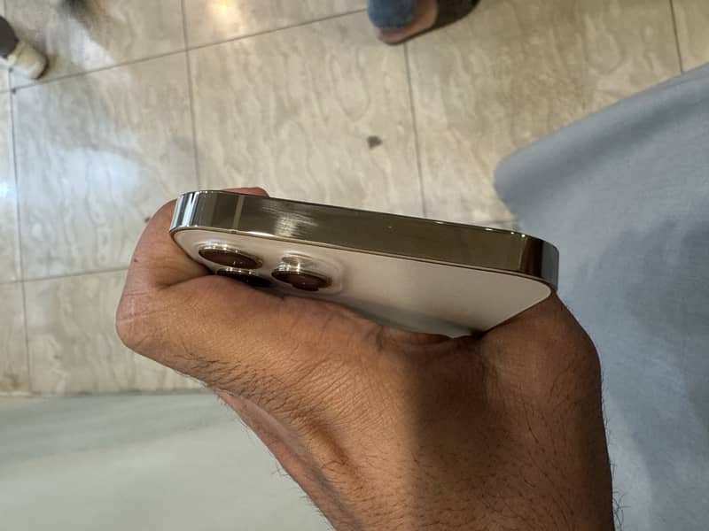 Apple iPhone 12 Pro 3