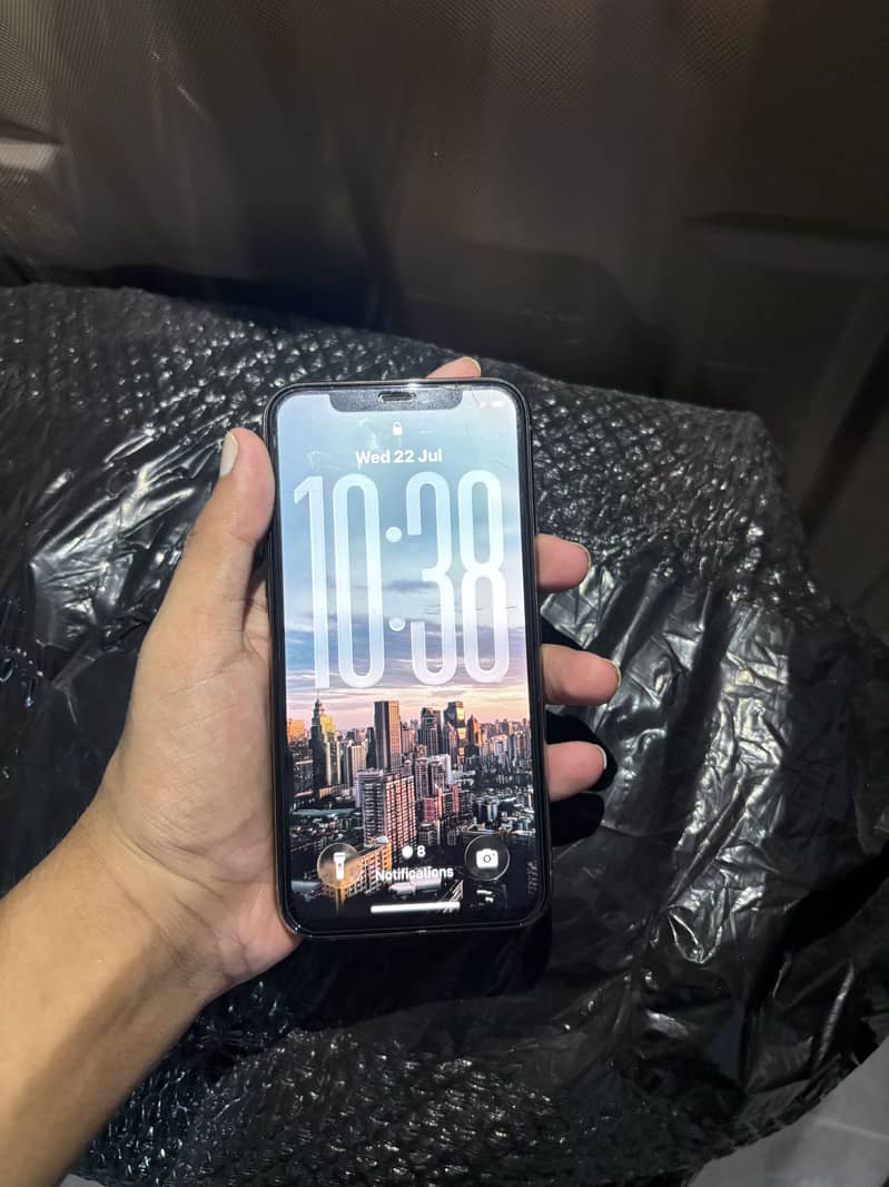 Apple iPhone 11 Pro 1