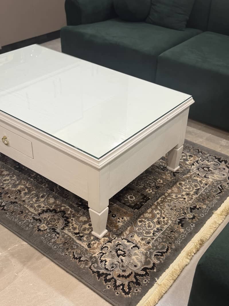 Center table 0