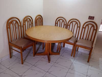 Dining table for sale
