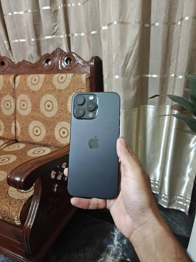 Apple iPhone 16 Pro Max