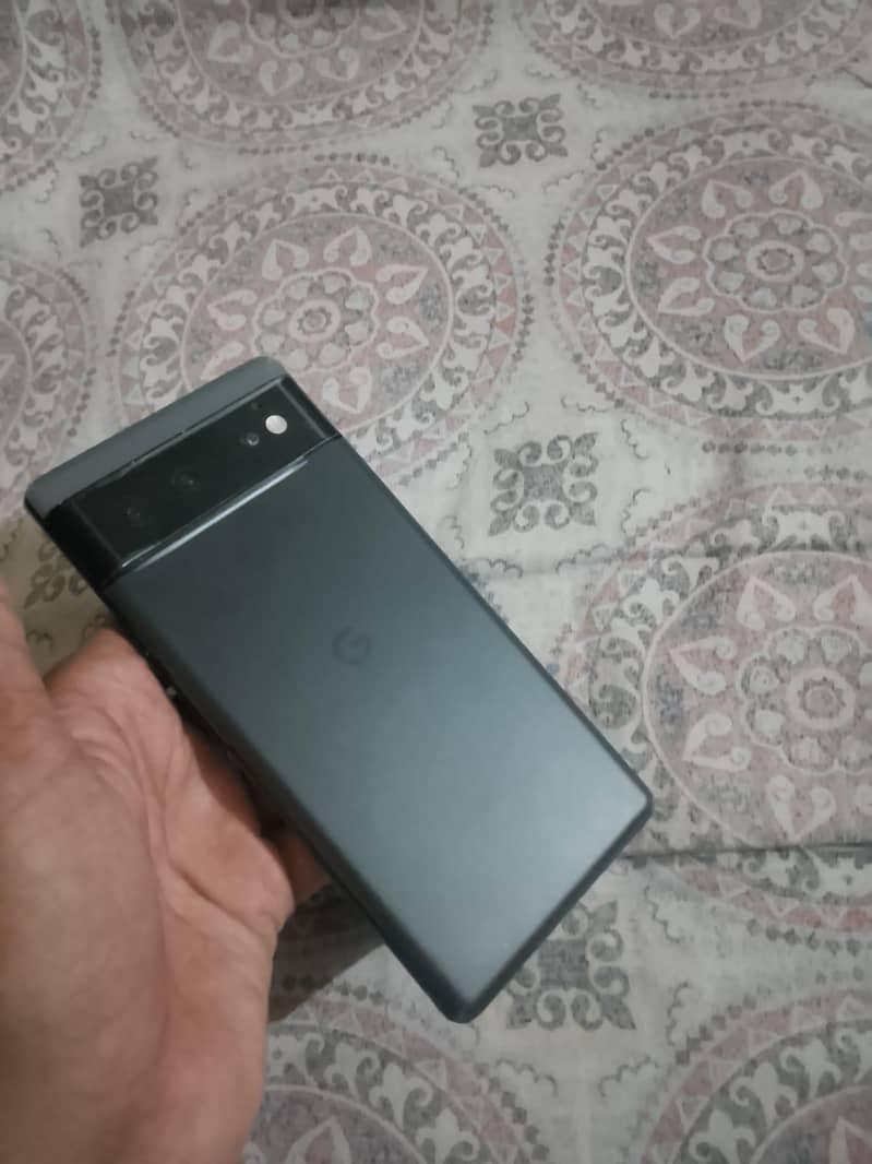 Google Pixel 6 4