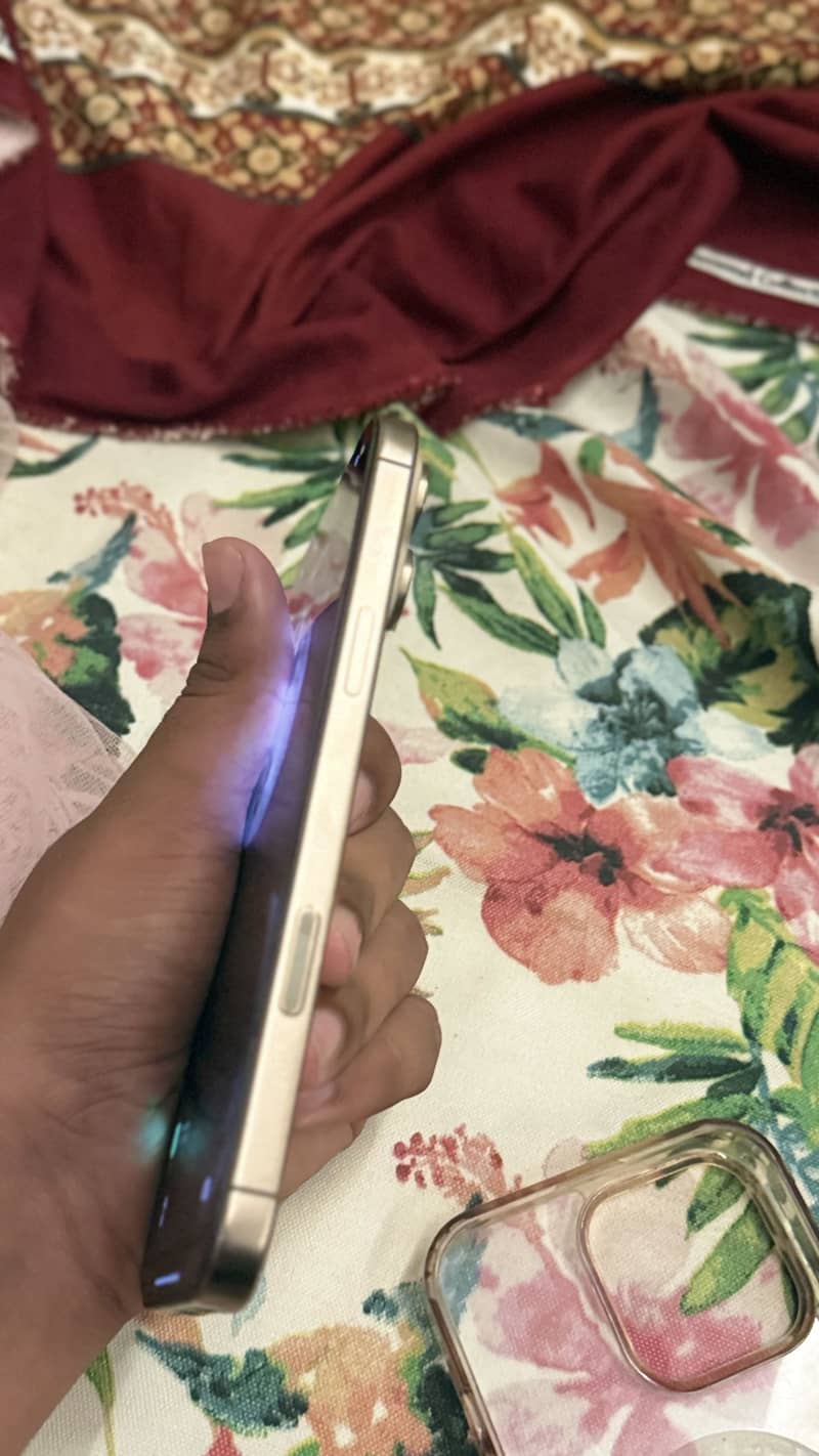 IPhone 16 pro Max 2