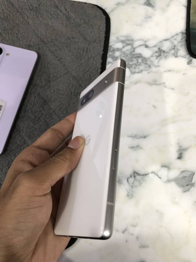 Google Pixel 7a 1