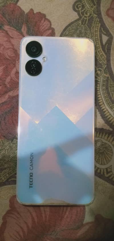 Tecno Camon 19