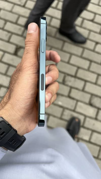 Apple iPhone 12 Pro