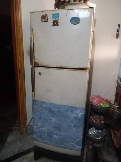 fridge refrigerator