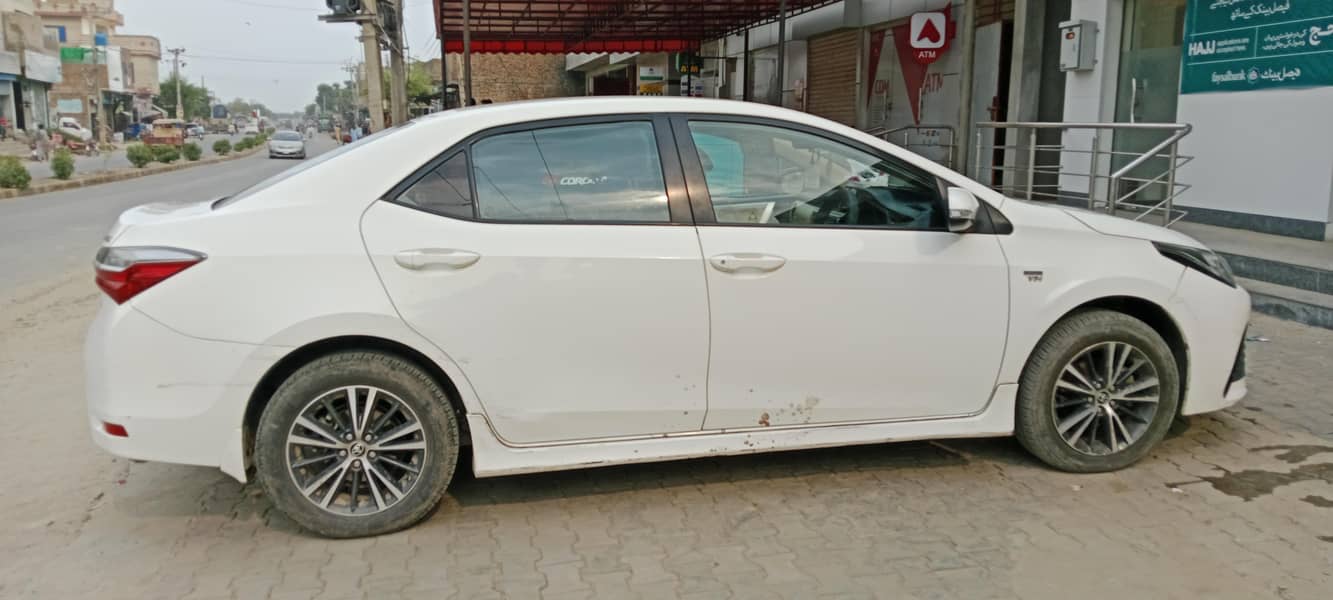 Corolla Altis 1.6 3