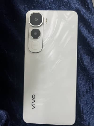 Vivo Y400 ( box available)