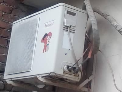 i am selling my ac good condition 03035810399