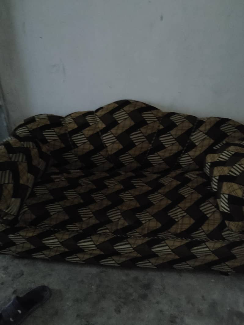 used sofa 0