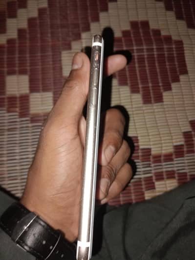 Apple iPhone 7