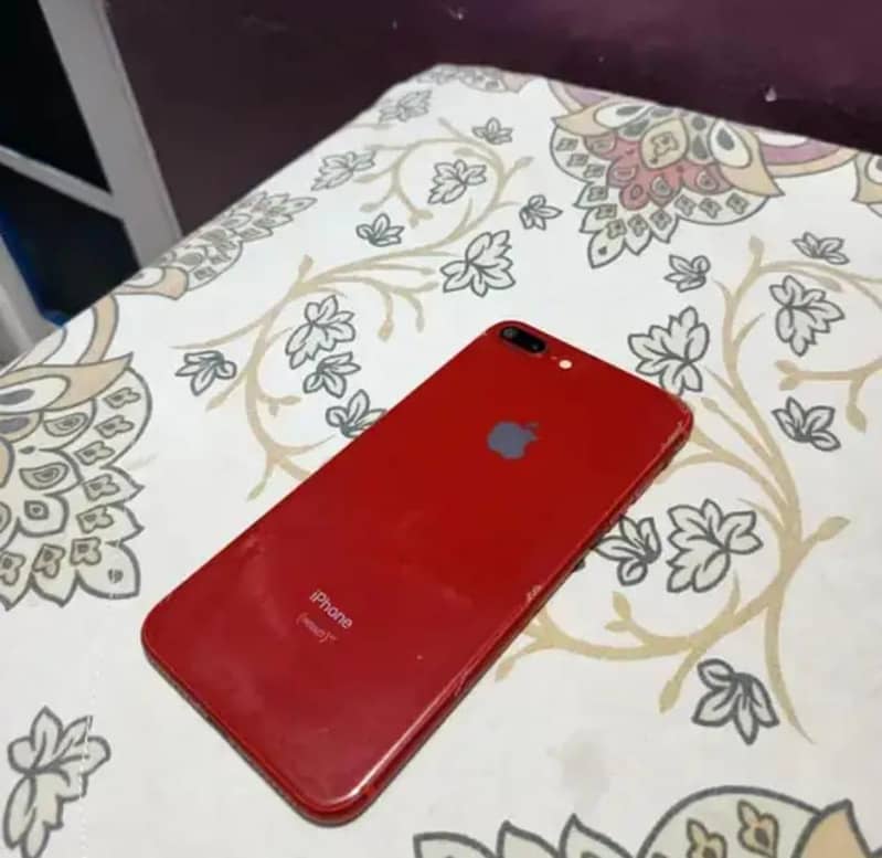 Apple iPhone 8 Plus 1