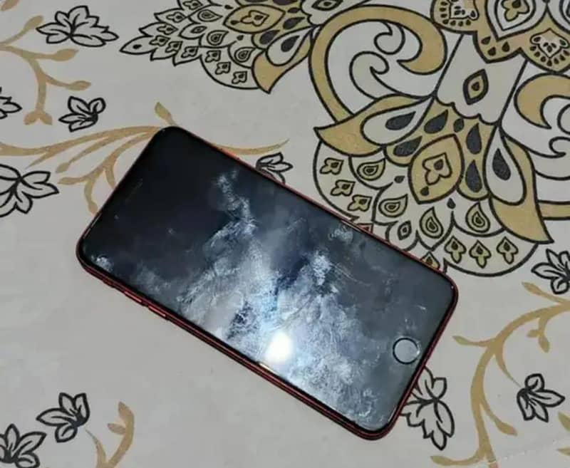 Apple iPhone 8 Plus 5