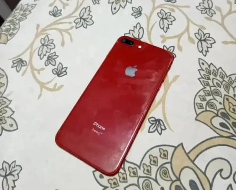 Apple iPhone 8 Plus 3