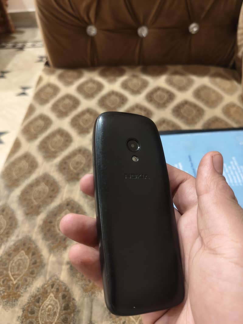 Nokia 6310 4