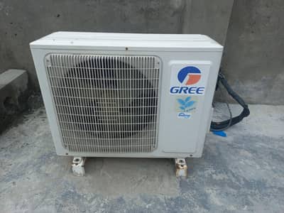 Gree Inverter AC for Sale – Excellent Condition!