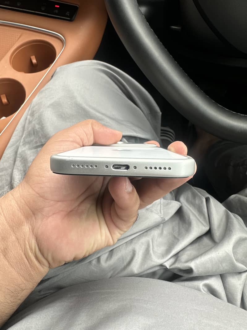 Apple iPhone 17 Pro Max 5