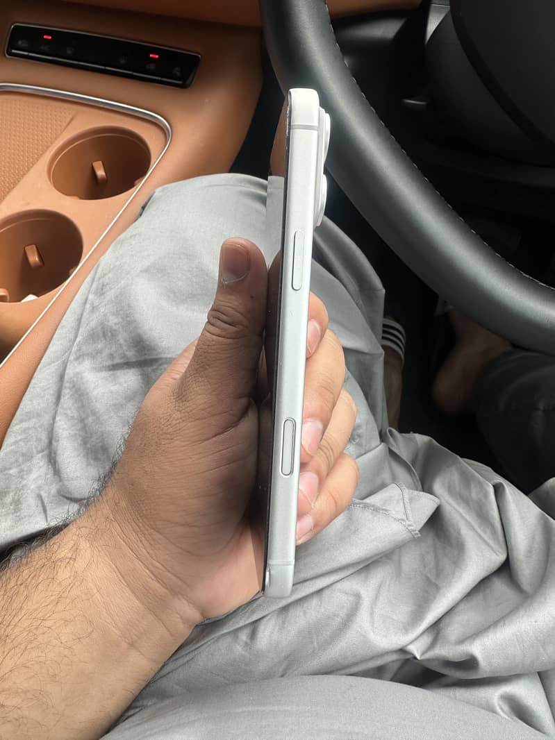 Apple iPhone 17 Pro Max 7