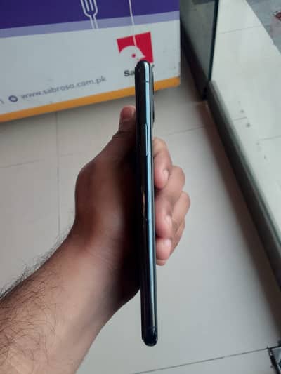 I phone 11 pro max 256 gb factory unlock display orignal dala hwa ha
