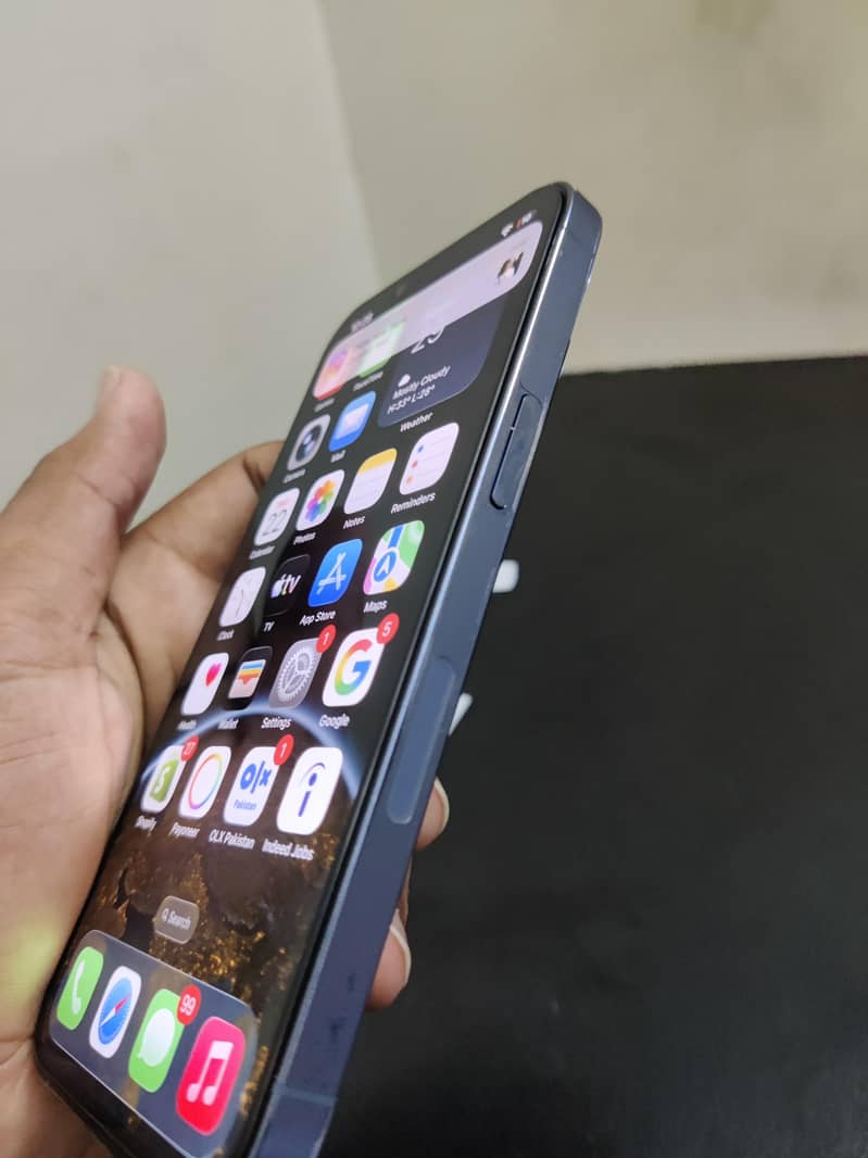 Apple iPhone 13 Pro 4