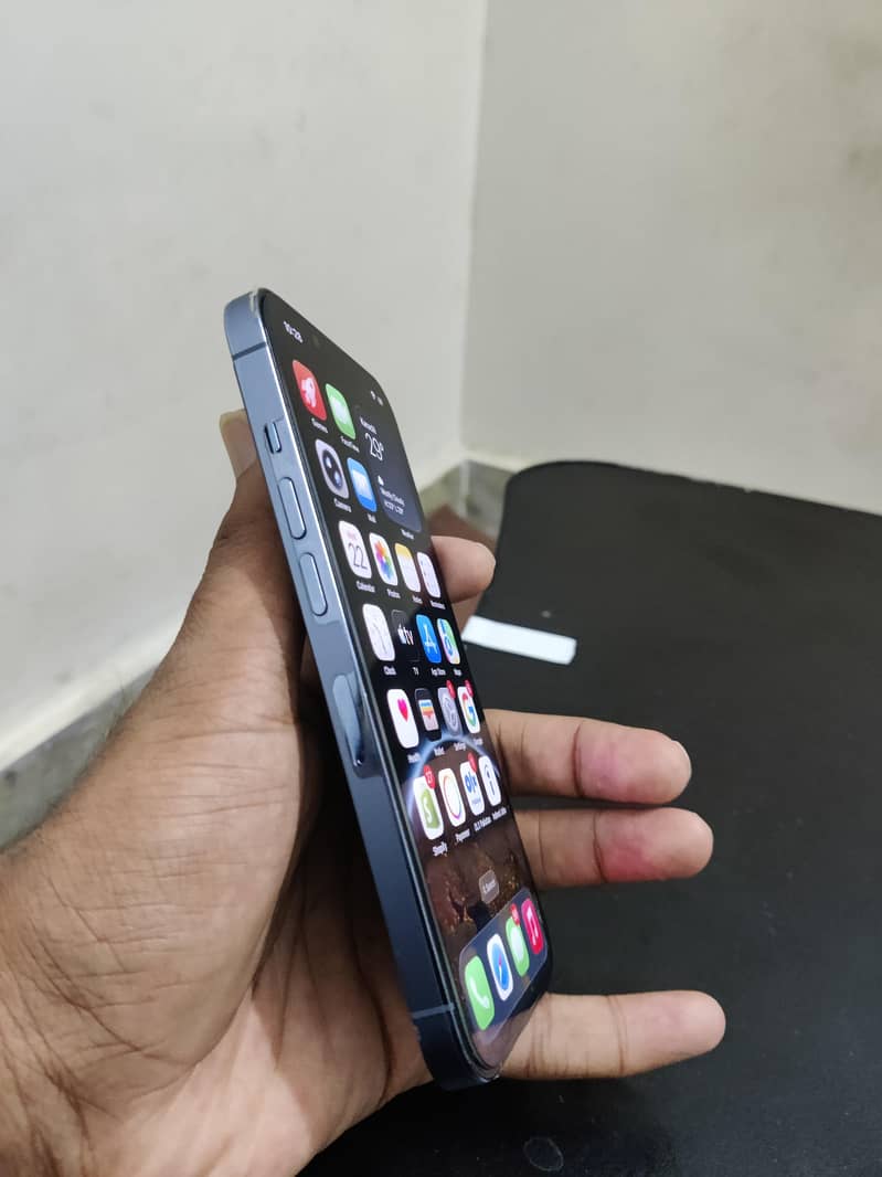 Apple iPhone 13 Pro 6