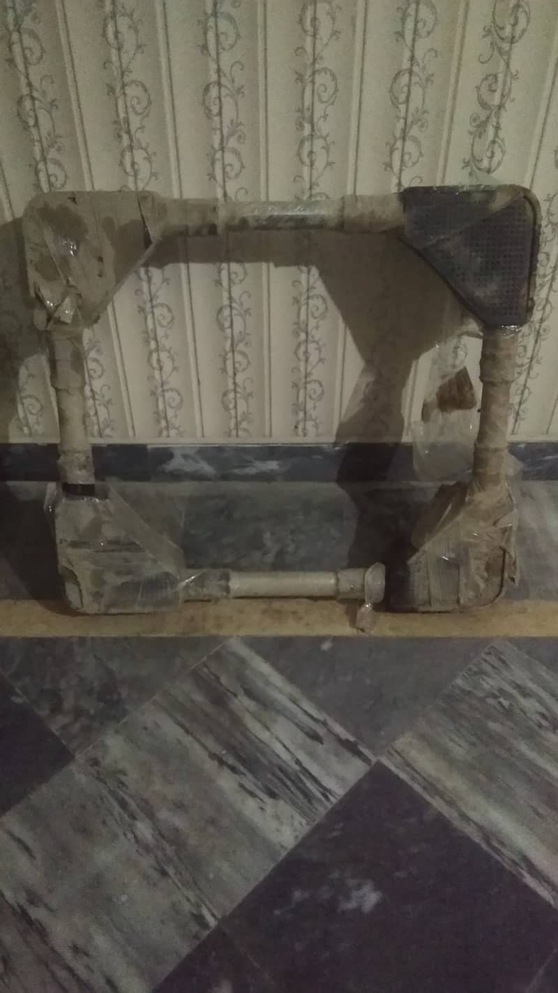 Fridge stand 1