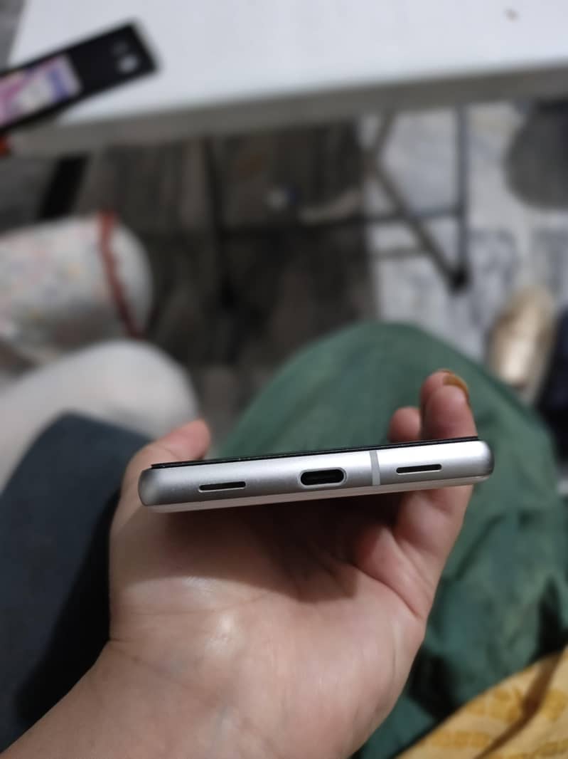 Google Pixel 7a 3