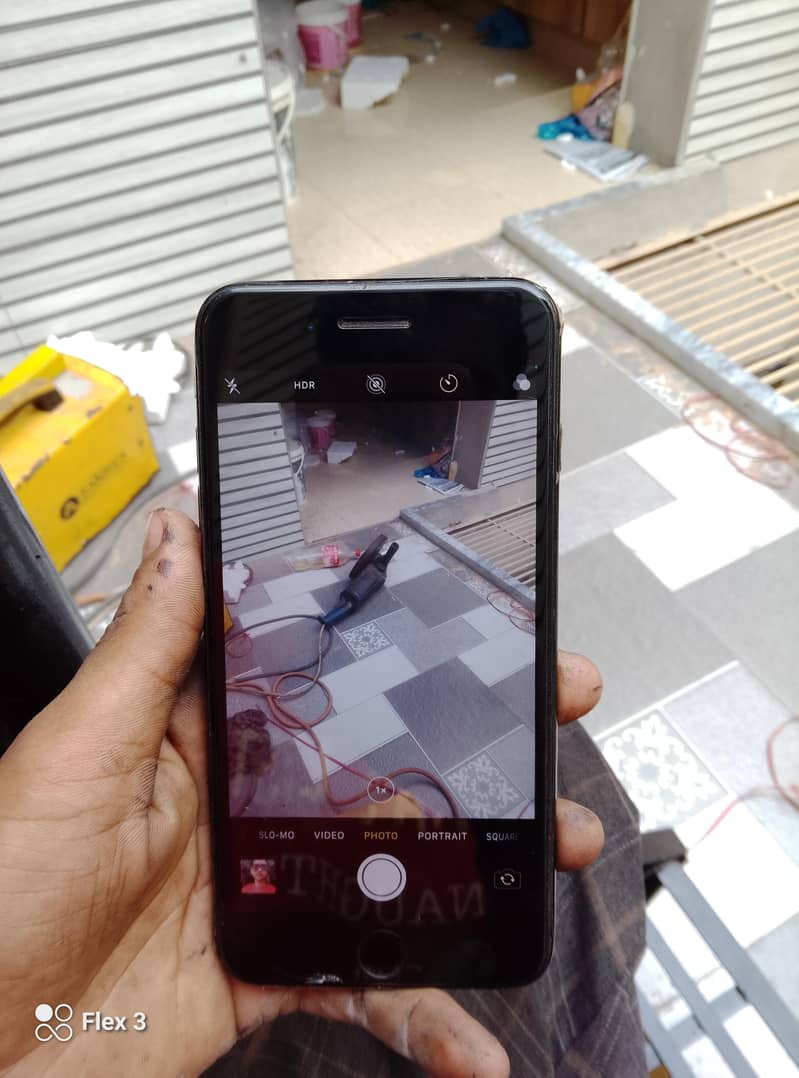 Apple iPhone 7 plus 2