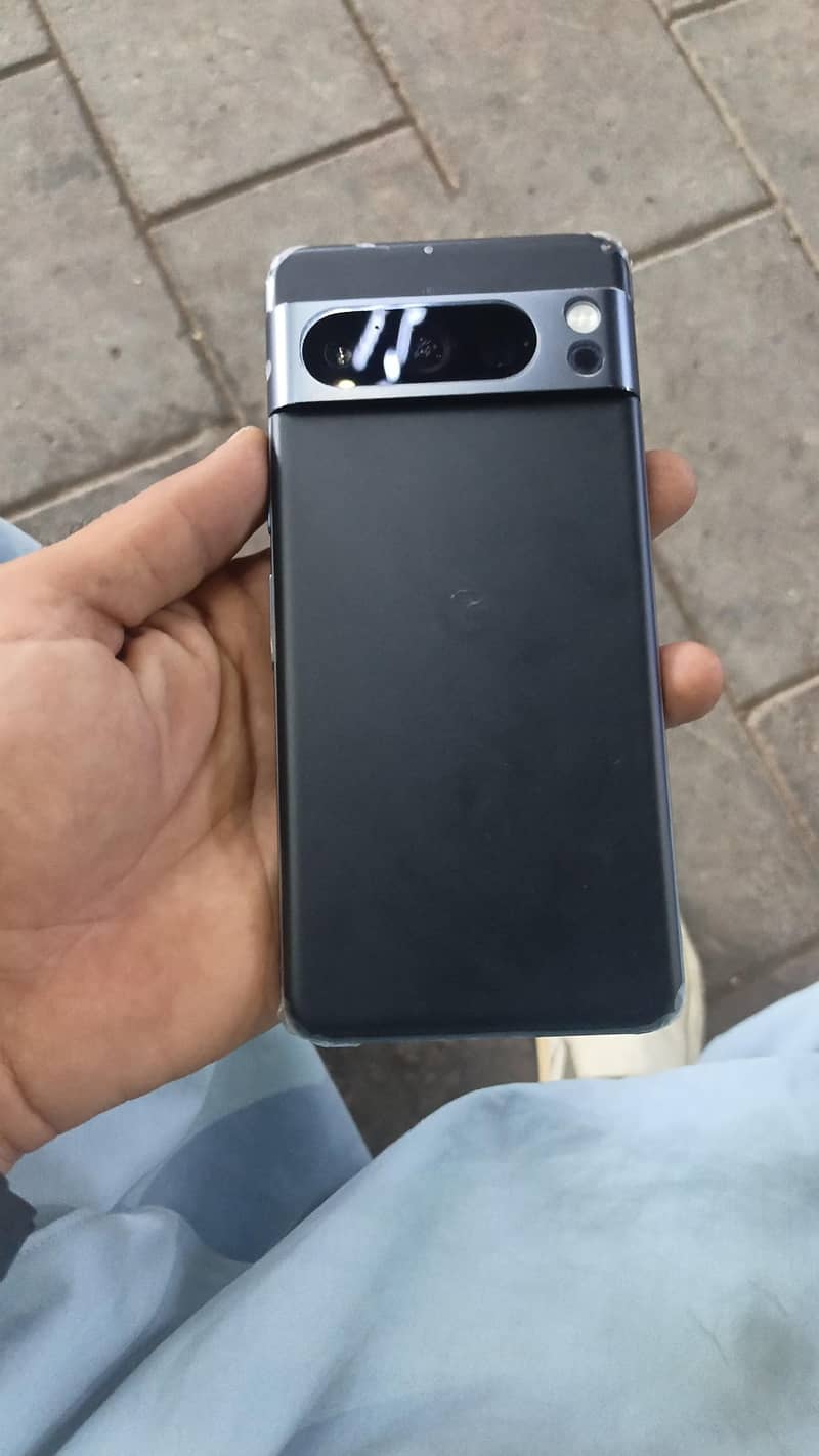 Google Pixel 8 Pro 2