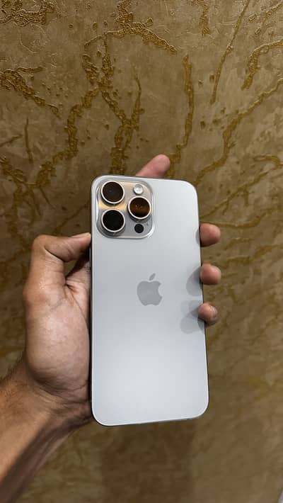iPhone 15 Pro Max JV – 256GB (Natural Titanium]