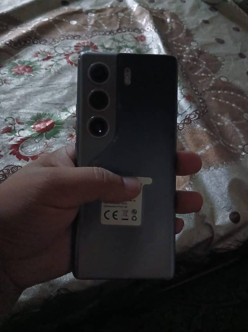 Camon 40 pro 2