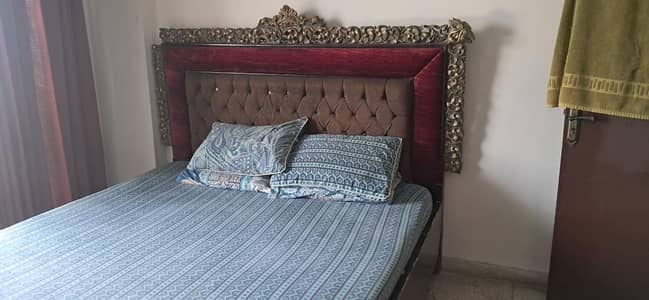 king size bed and wardrobe plus dressing table