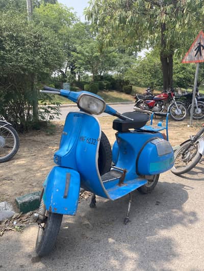Vespa P150S