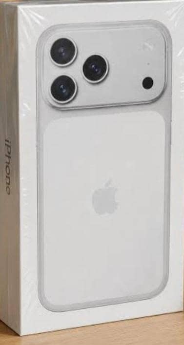 Iphone 17 Pro Max 1 TB Silver color