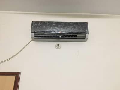 Gree 1 ton inverter ac