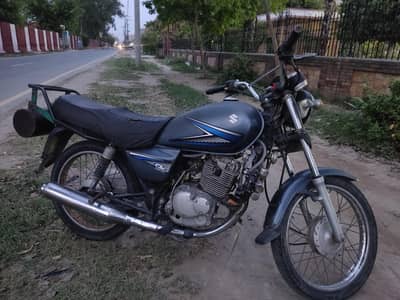 Suzuki GS 150 SE, 2015